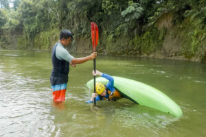Kayak school in Tena Ecuador-1